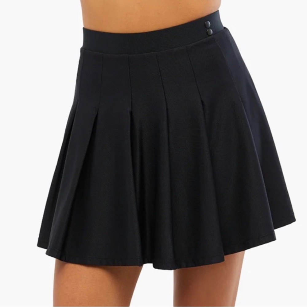 NWT WeWoreWhat Pleated Tennis Skort W/Ball Pocket - Picture 2 of 5